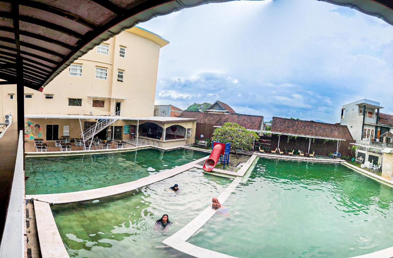 Grand Madani Hotel Mataram Exteriér fotografie